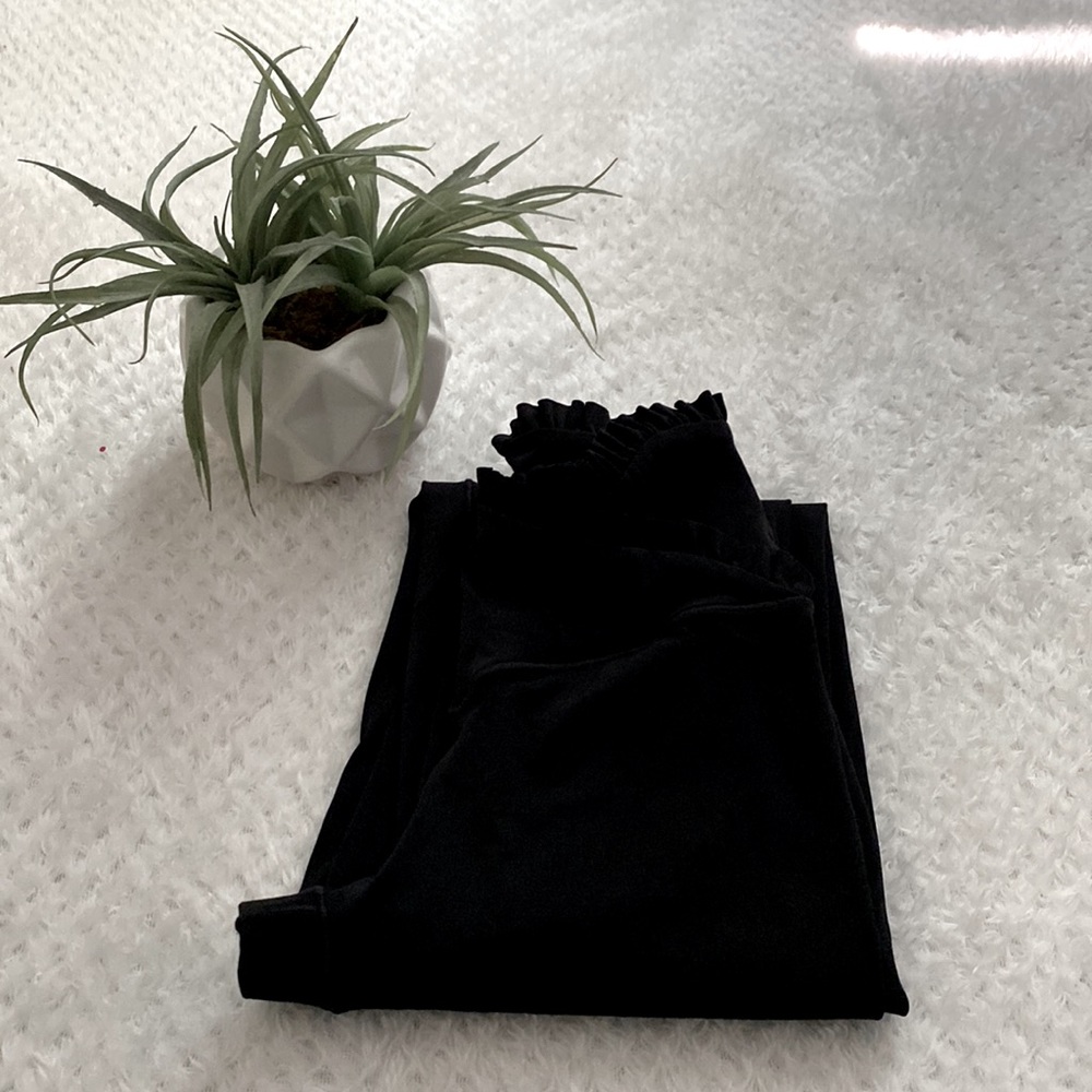 Aerie ruffle crossover leggings